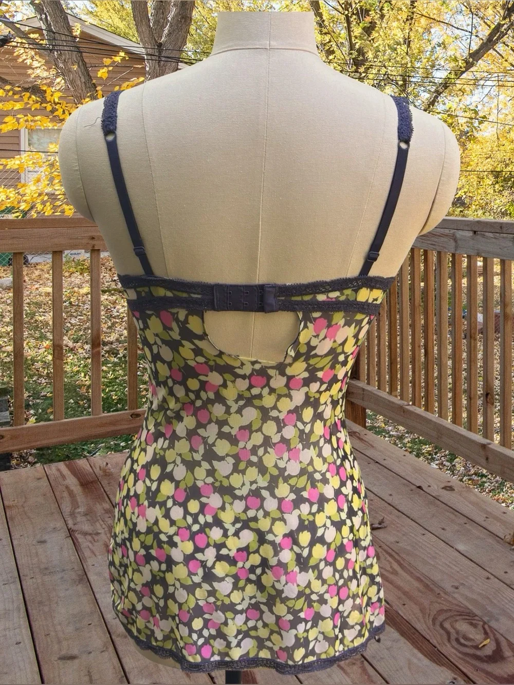 Blush Lingerie NWOT Floral Mesh Underwire Chemise & Thong Set Small